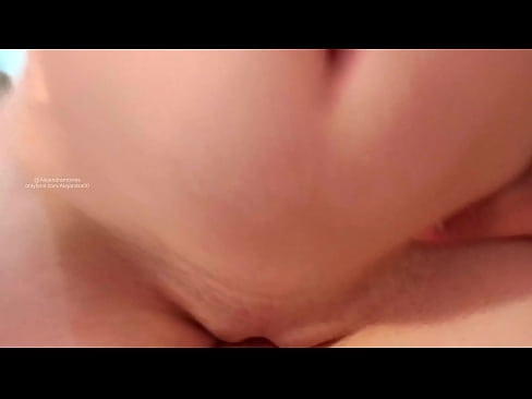 ❤️ Opamning xonasida uxlab yotib, men shunday uyg'ondim ❌ Anal pornoda bizda ❌